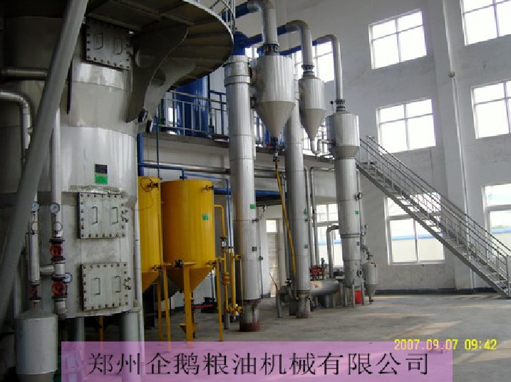 浸出油設(shè)備，浸出油設(shè)備哪家好，小型浸出設(shè)備，浸出器